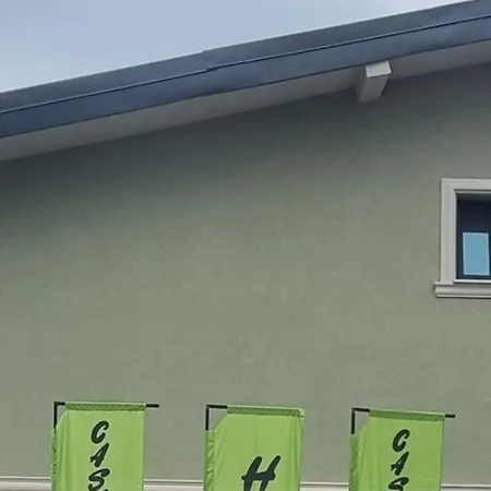 Casa * 圣君士坦丁和海伦那