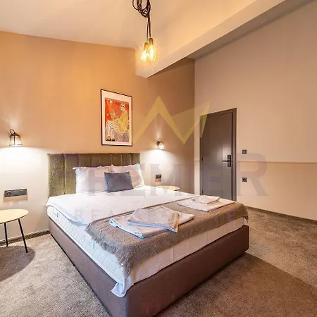 Casa Hotel *
